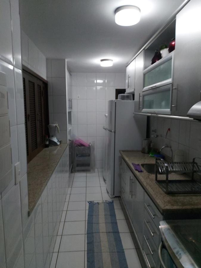 Apartamento Em Guarajuba 200M Da Praia Camacari Exterior photo